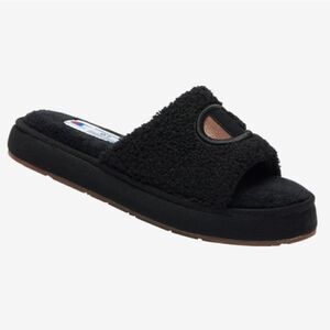 NWT Champion Plush Slide Sz5